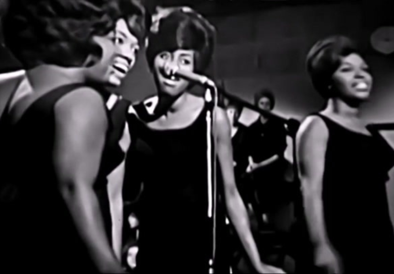 Melodic Devotion: How ‘I Only Wanna Be With You’ Captures the Essence of Love