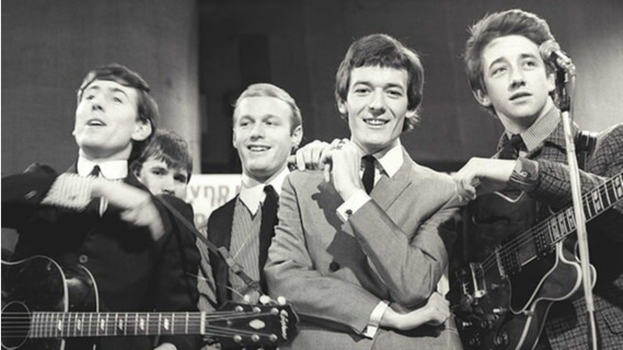 Queen of Disco: Donna Summer’s Sizzling Hit, ‘Hot Stuff,’ Unveiled