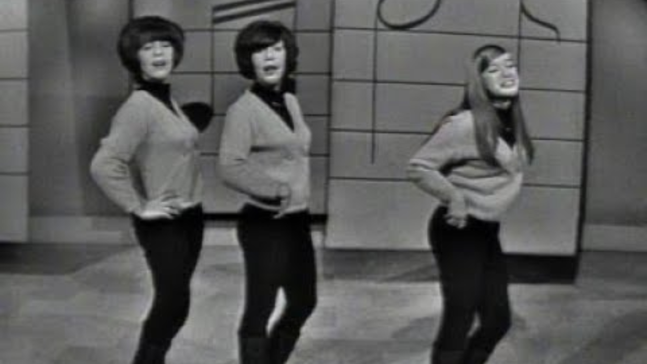 “The Emotional Power of The Shangri-Las’ ‘Remember (Walking in the Sand)’: A Retrospective”
