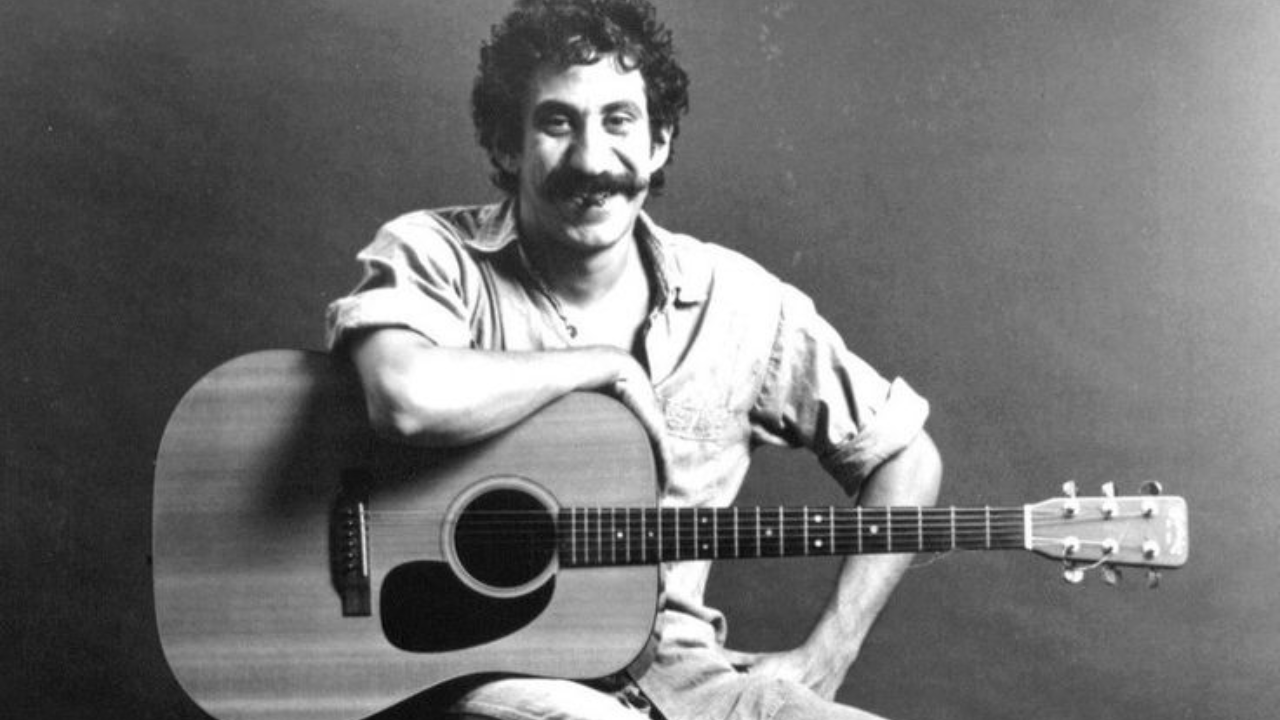 “The Legacy of ‘Time In A Bottle’: How Jim Croce Captured Fleeting Moments”