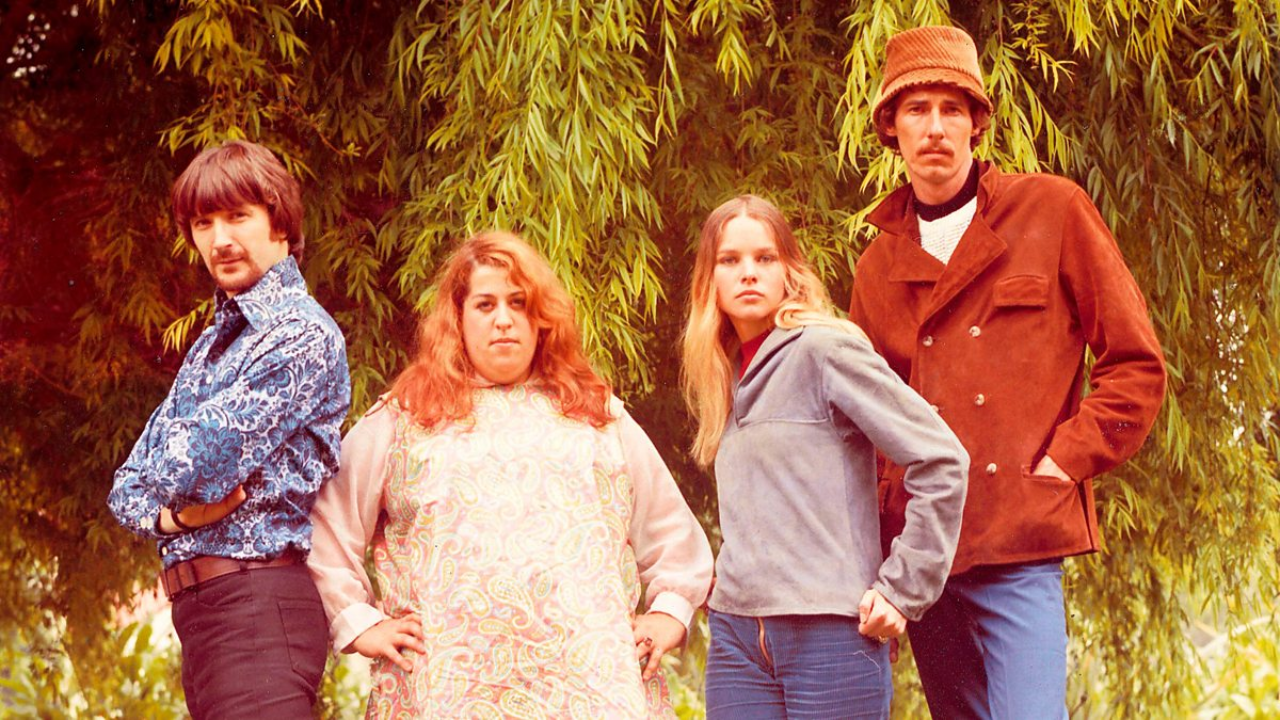“The Melancholic Charm of ‘Monday, Monday’: A Deep Dive into The Mamas & The Papas”