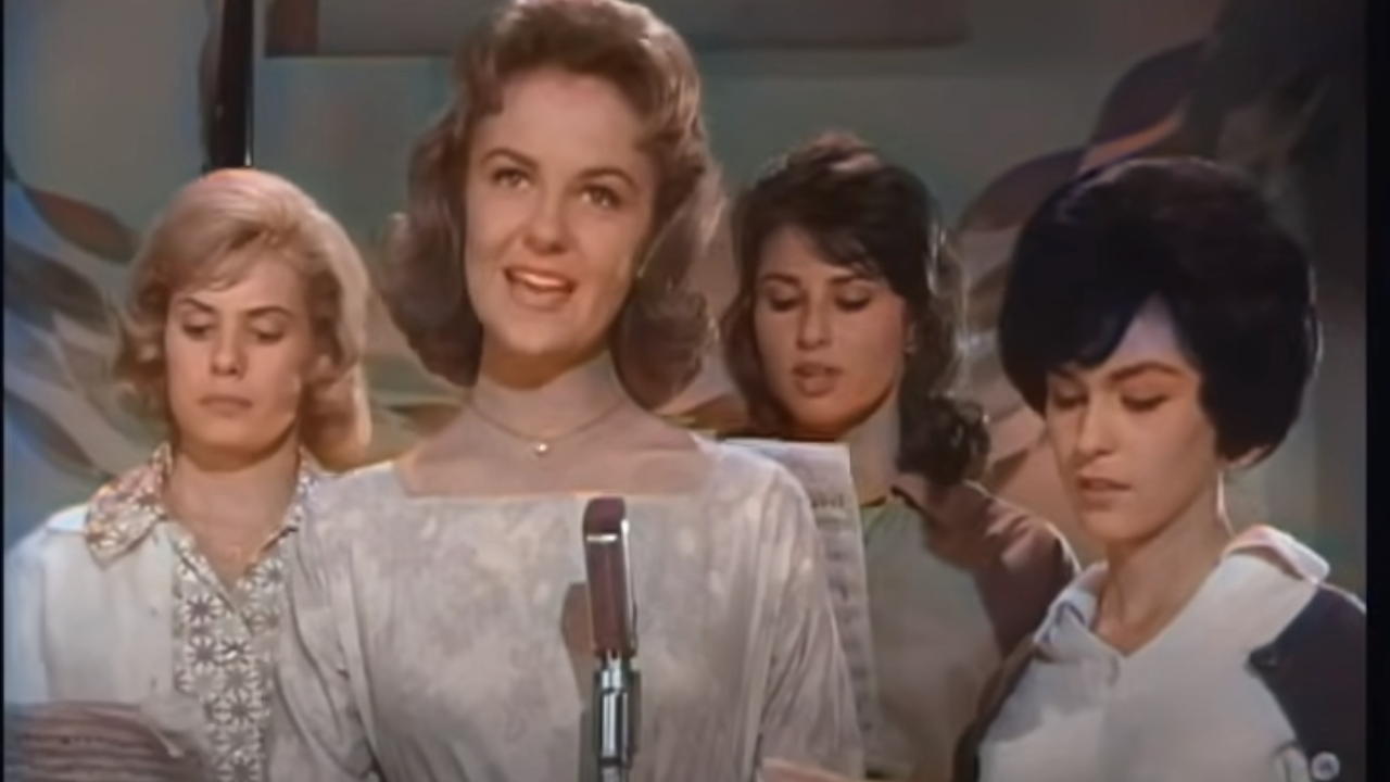 “The Evolution of ‘Johnny Angel’: How Shelley Fabares Shaped a Generation”