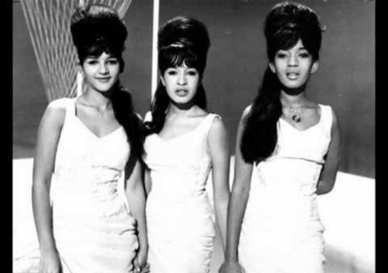 The Ronettes’ “You Baby”: A Perfect Blend of Harmony and Passion