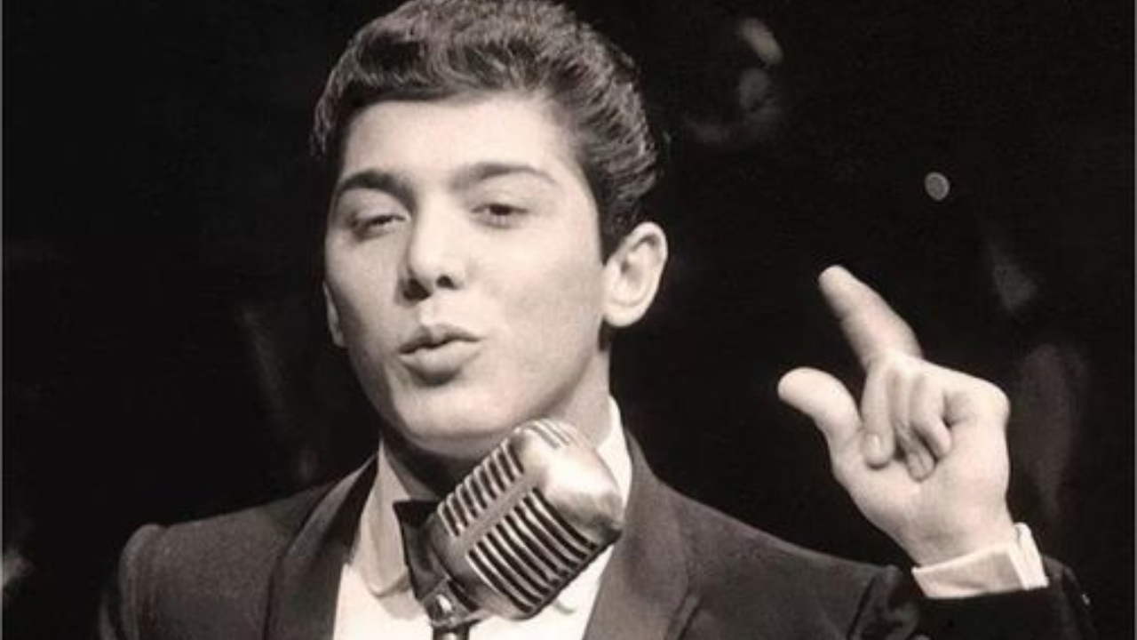 Indulge in Pure Romance: “Put Your Head On My Shoulder” – A Love Song for the Ages