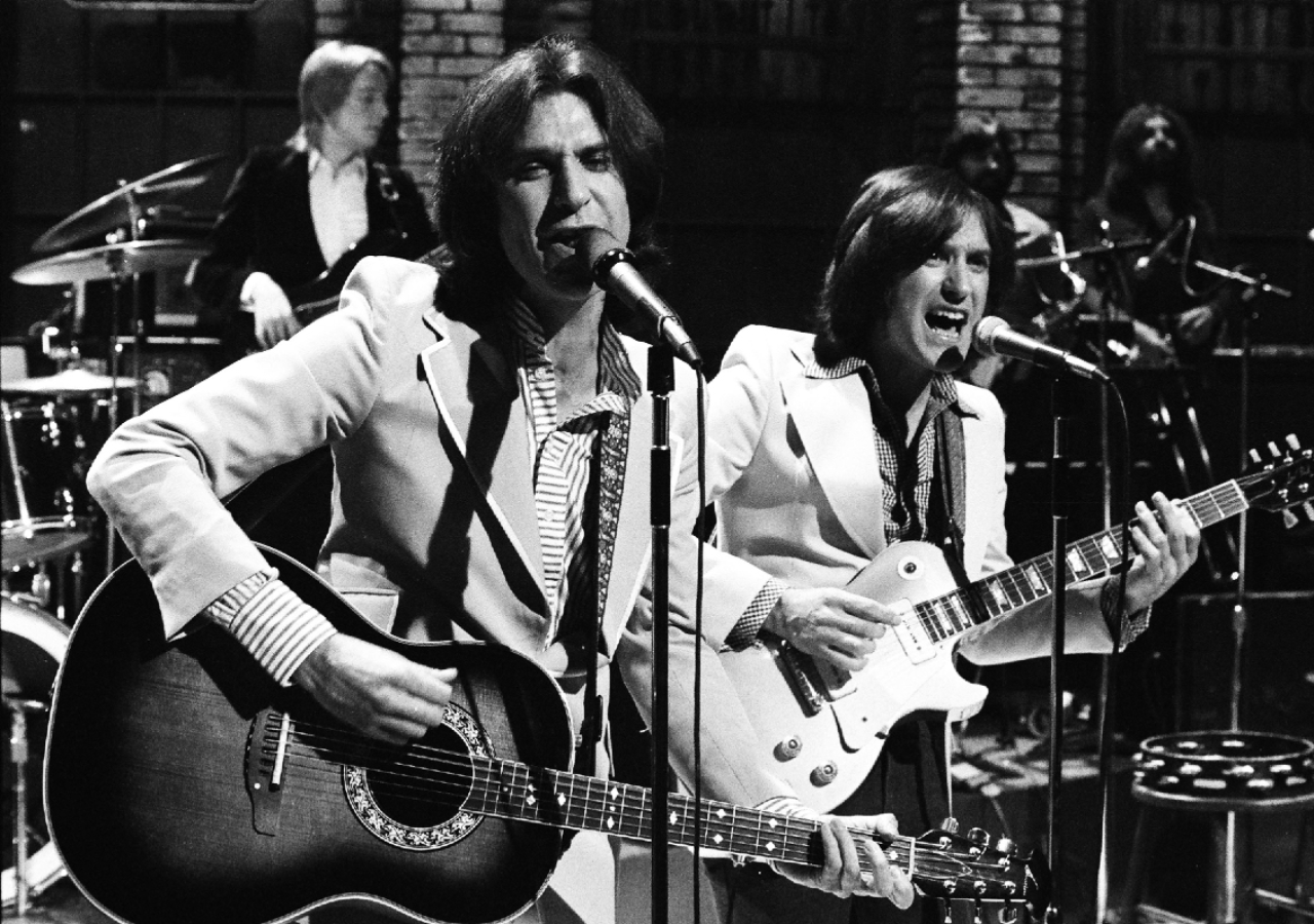 A Dance of Emotions: The Kinks’ ‘Come Dancing’ and Its Poetic Harmony
