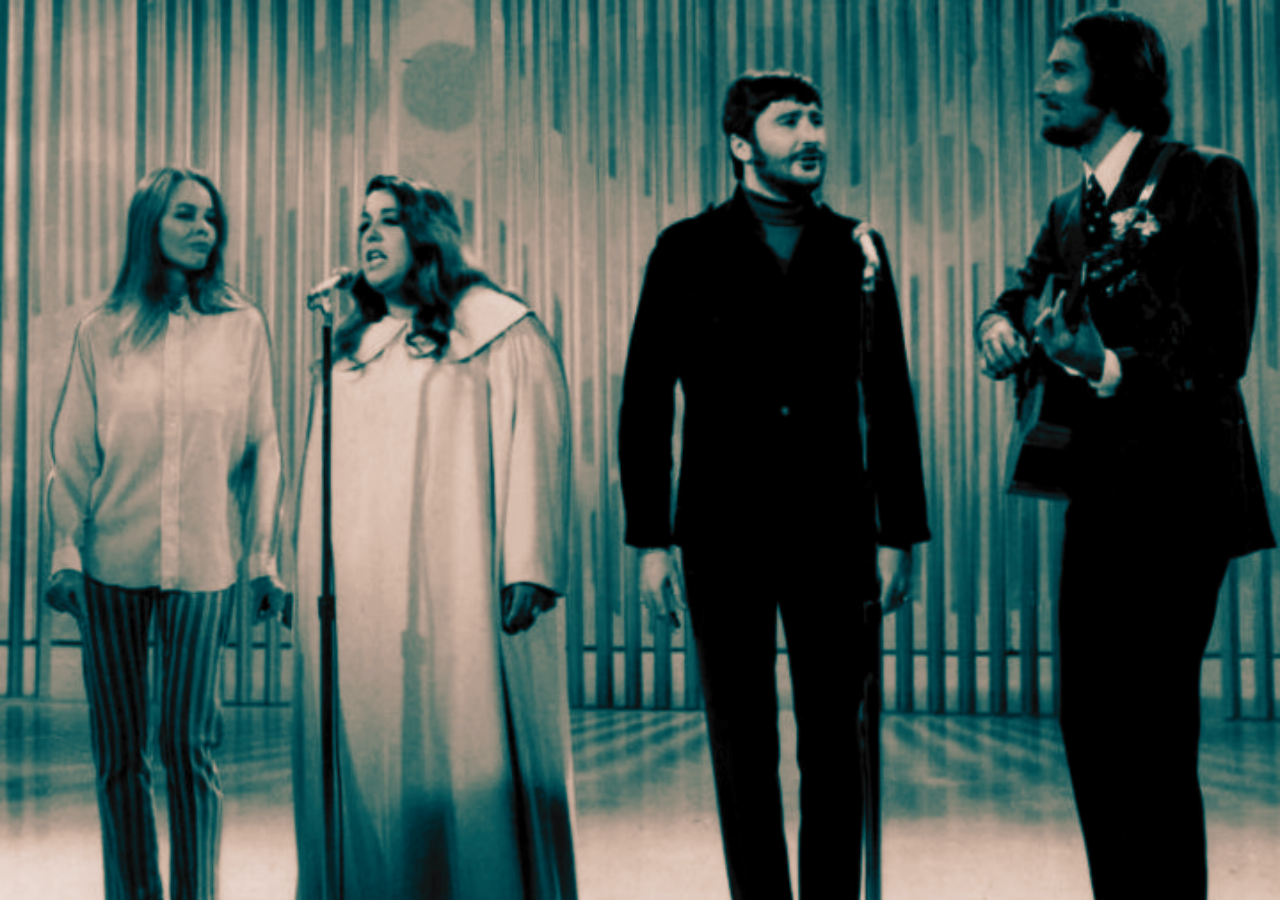 Whispers of Ice: The Mamas & The Papas’ ‘Snowqueen of Texas’ and Its Frosty Lullaby