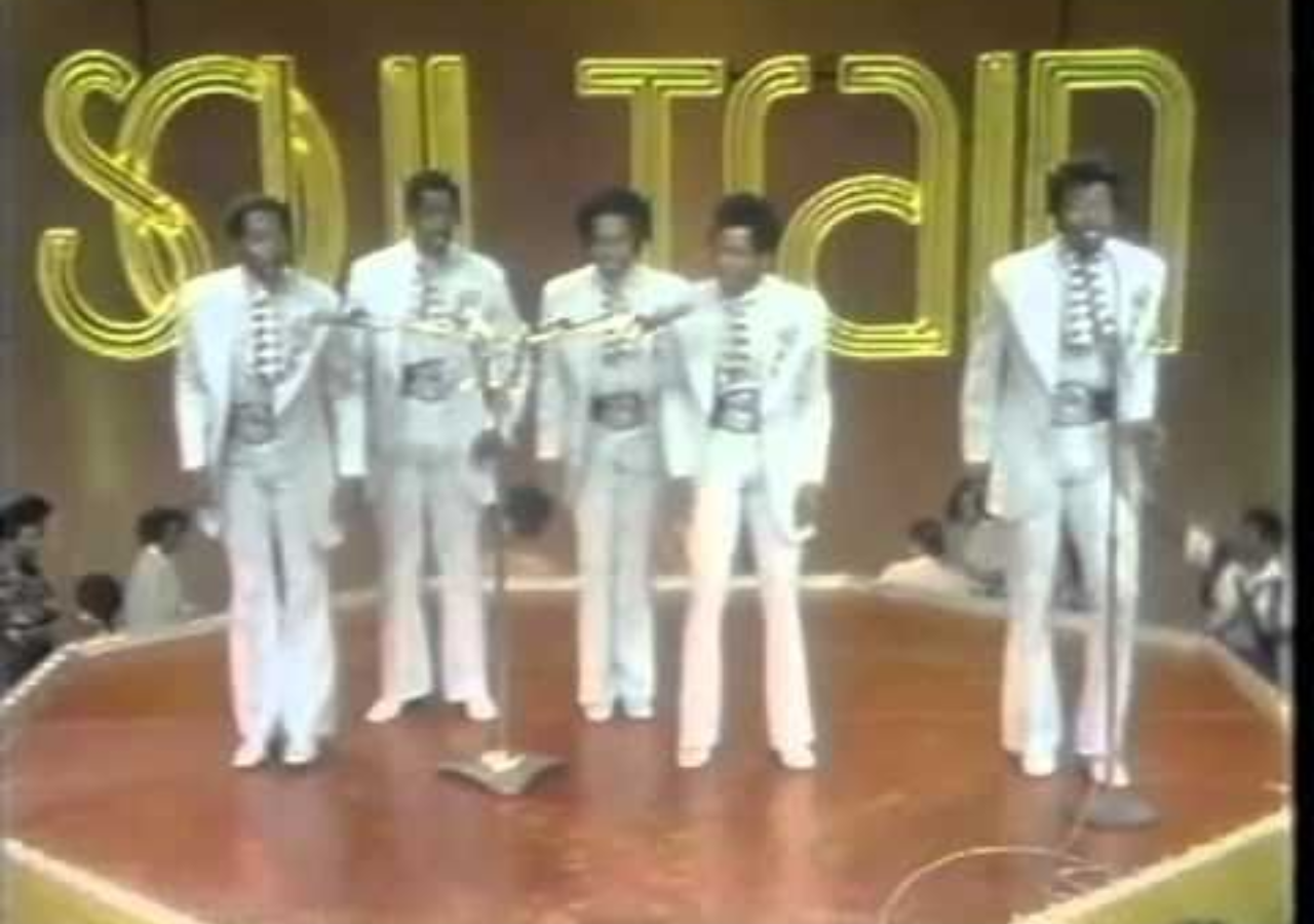 Get Lost in the Smooth Sounds of “Hey Girl”: Let The Temptations take you on a nostalgic journey with this irresistible tune.