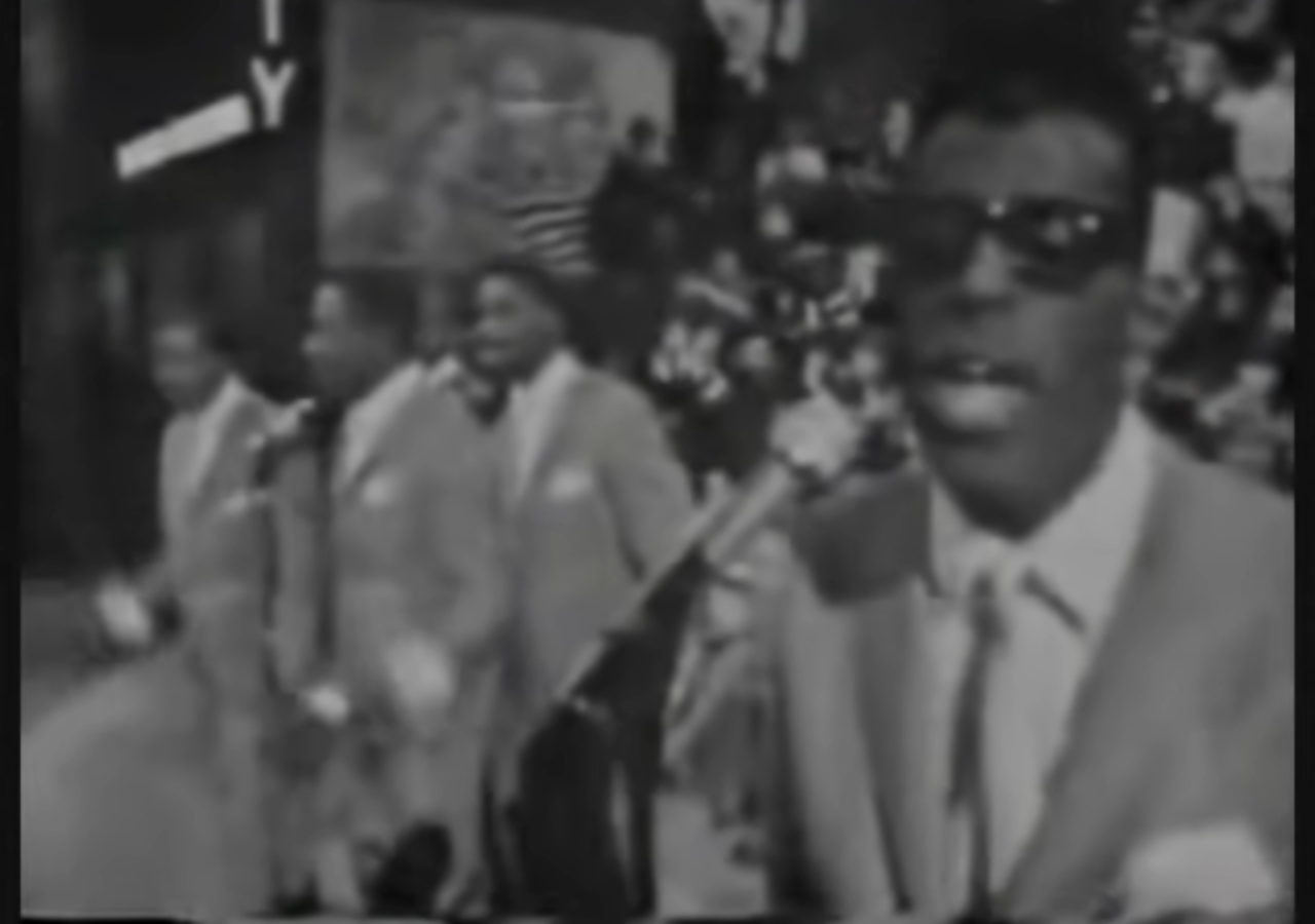 The Temptations’ “It’s Growing”: A Soulful Masterpiece that Celebrates Love’s Flourishing