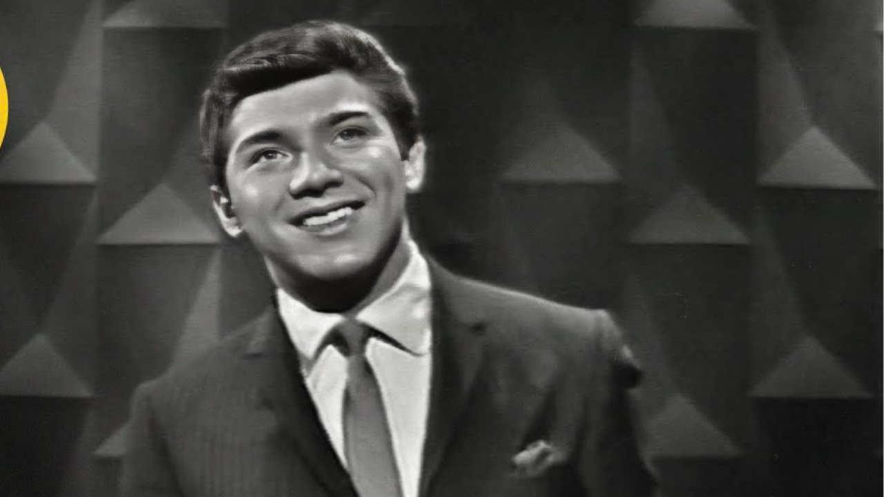 Relive the Golden Age of Romance with “Put Your Head On My Shoulder”