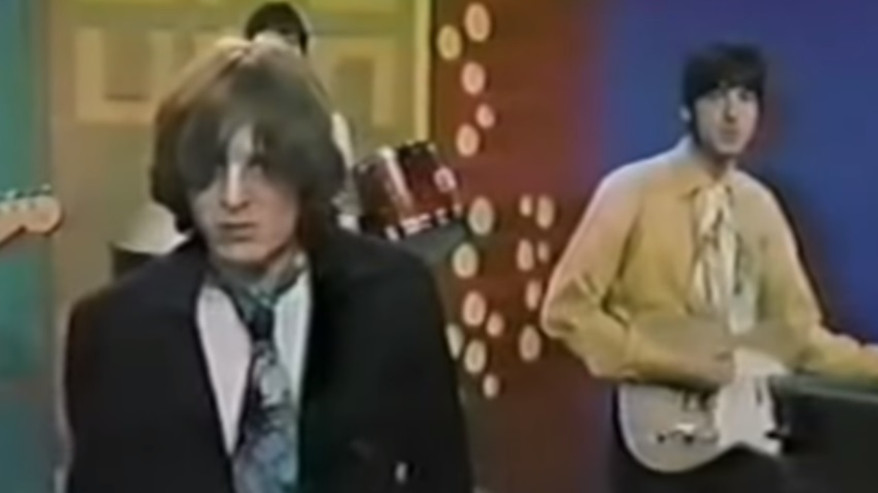 A Letter Full of Emotion: Love, Longing, and Goodbye in a Single Note