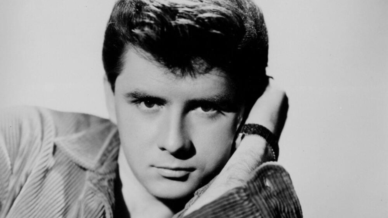 “Johnny Tillotson’s ‘Why Do I Love You So’: A 1959 Hit That Still Tugs at the Heart”