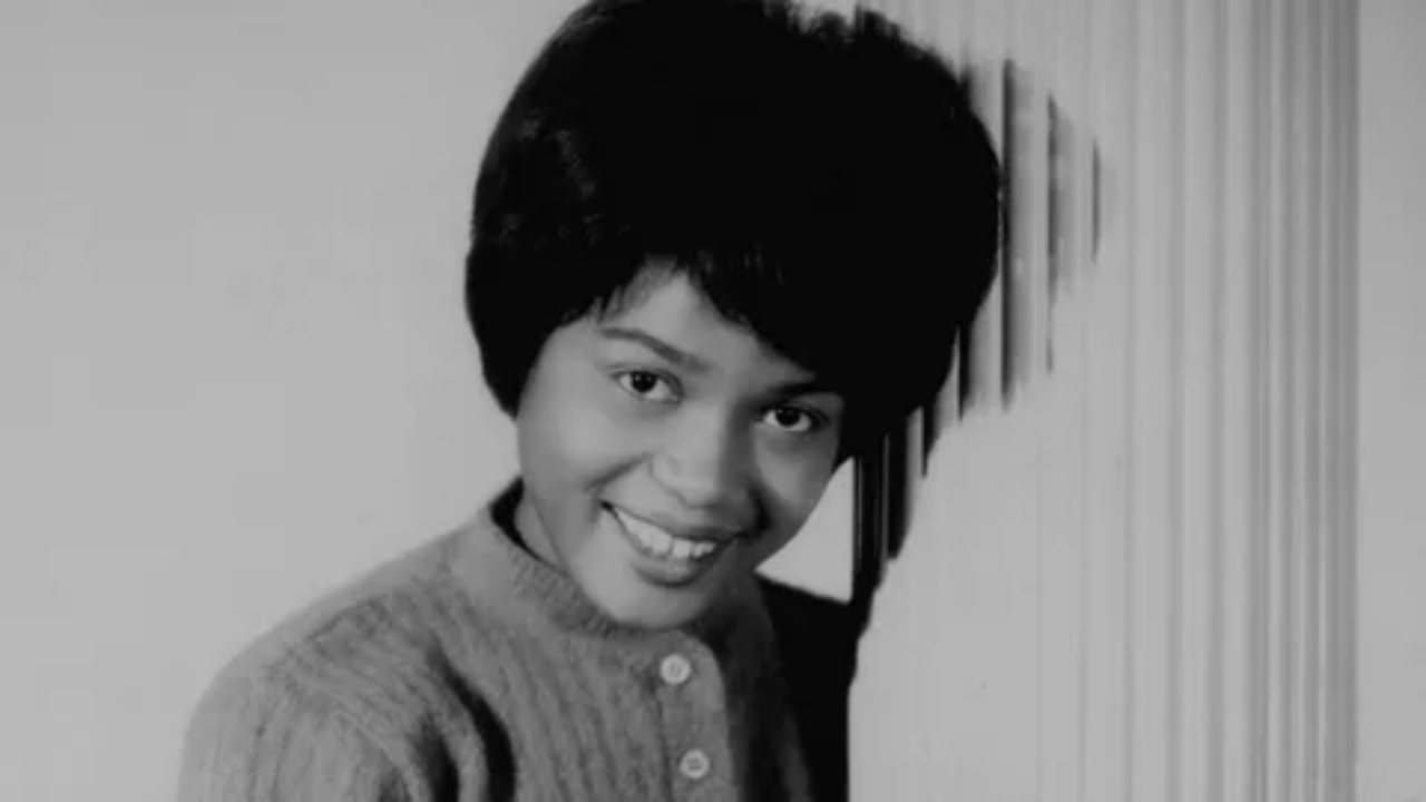 “The Fascinating Journey of Little Eva’s ‘Loco-Motion’: From Chart-Topping to Enduring Classic”