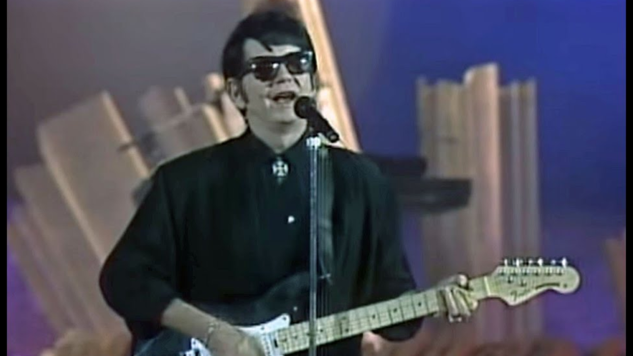 “The Enduring Appeal of Roy Orbison’s ‘You Got It’: A Timeless Classic”