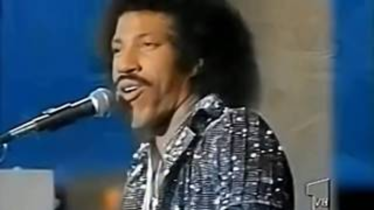 Easy – The Commodores (1977)