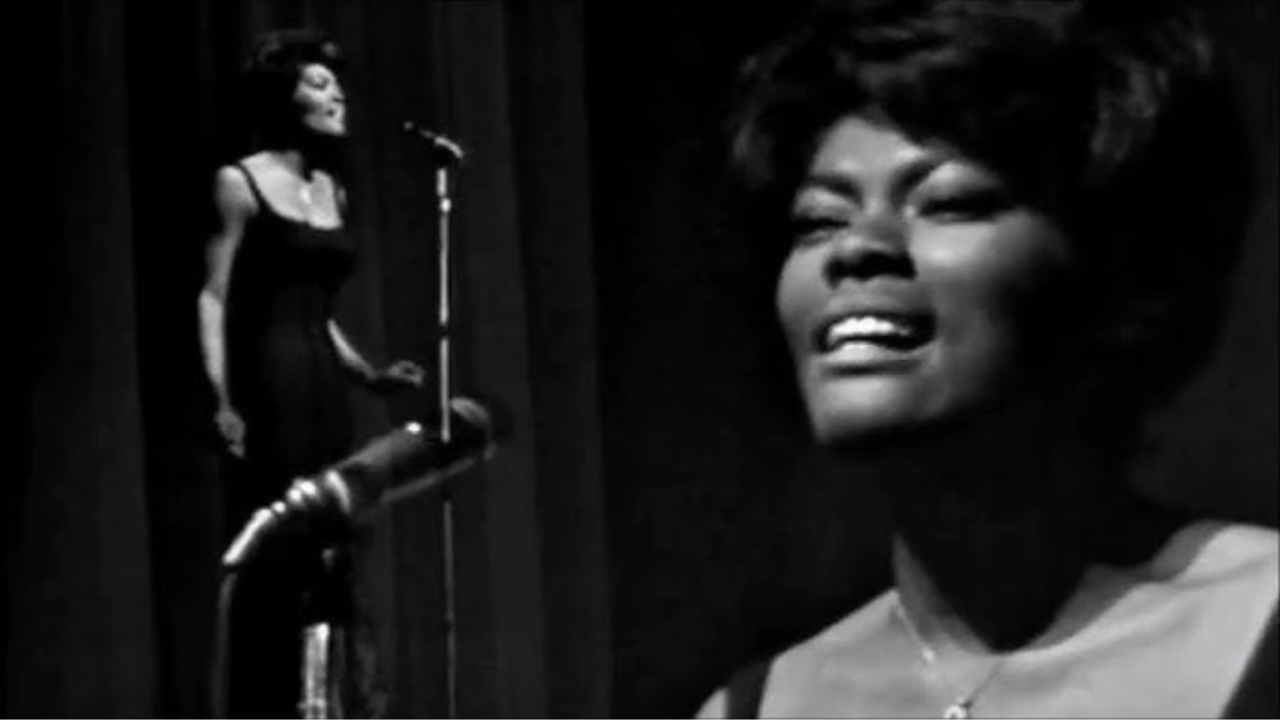 I Say a Little Prayer – Dionne Warwick (1967)