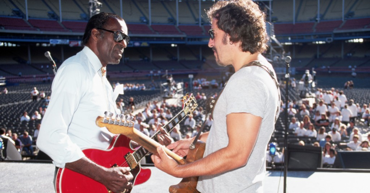 Chuck Berry with Bruce Springsteen & The E Street Band – Johnny B. Goode