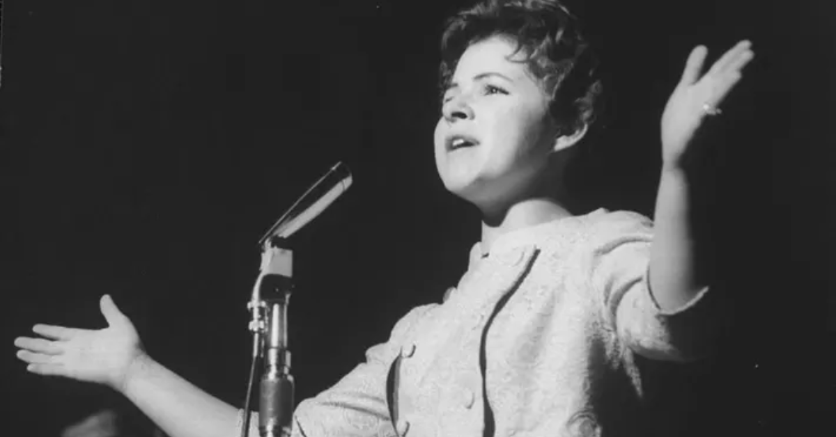 Rockin’ Around the Christmas Tree – Brenda Lee